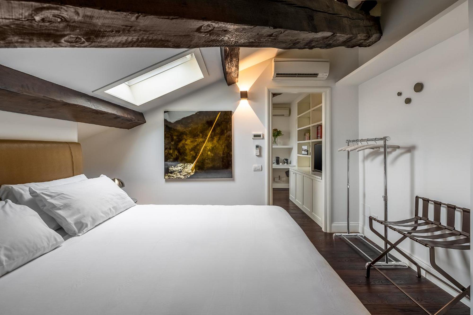 Allegroitalia Penthouse Montenapoleone Apartment